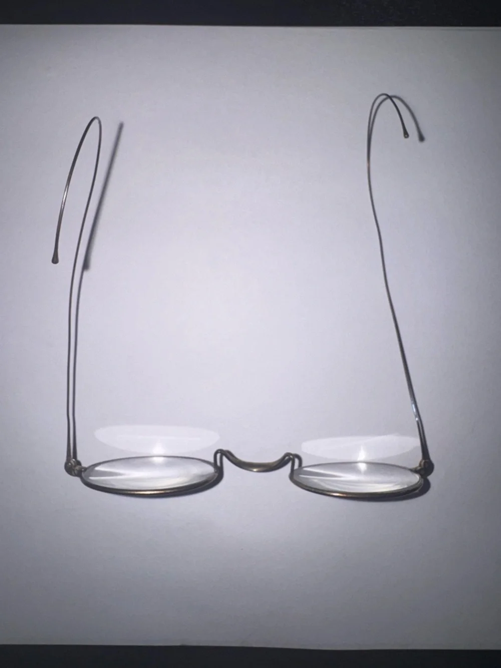 Oval Metal Frame Reading Glasses in Gold Tone